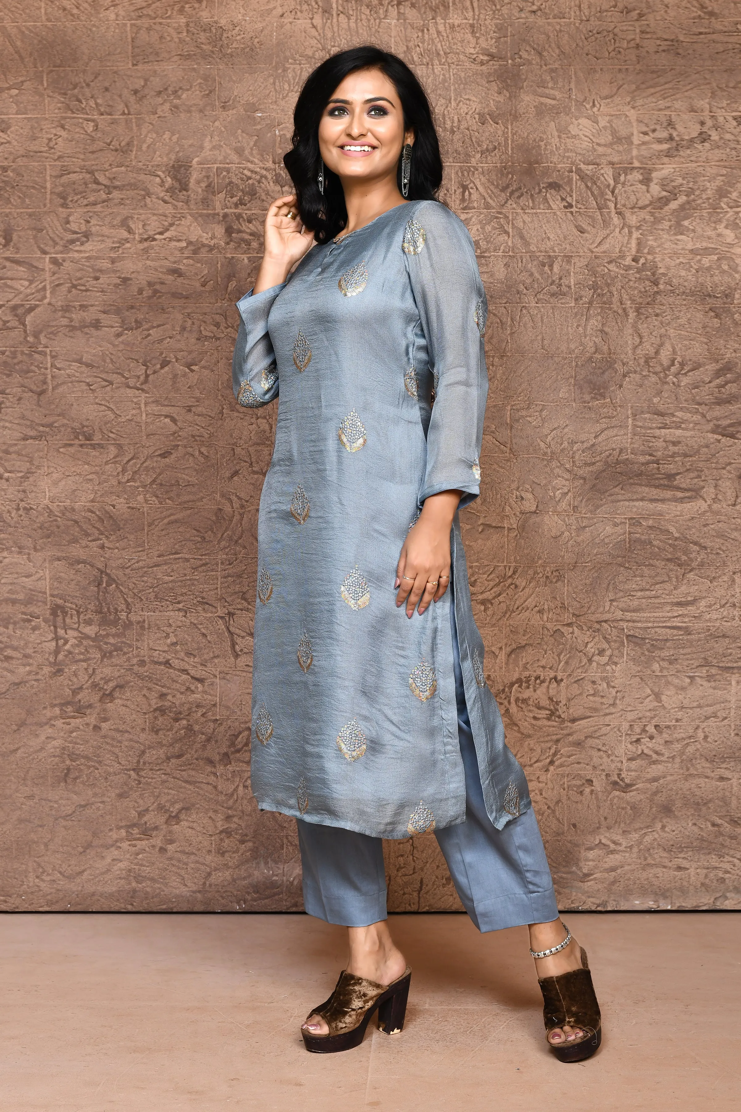 Greyish Blue Jute Sequin Floral Kurta & Pant Set