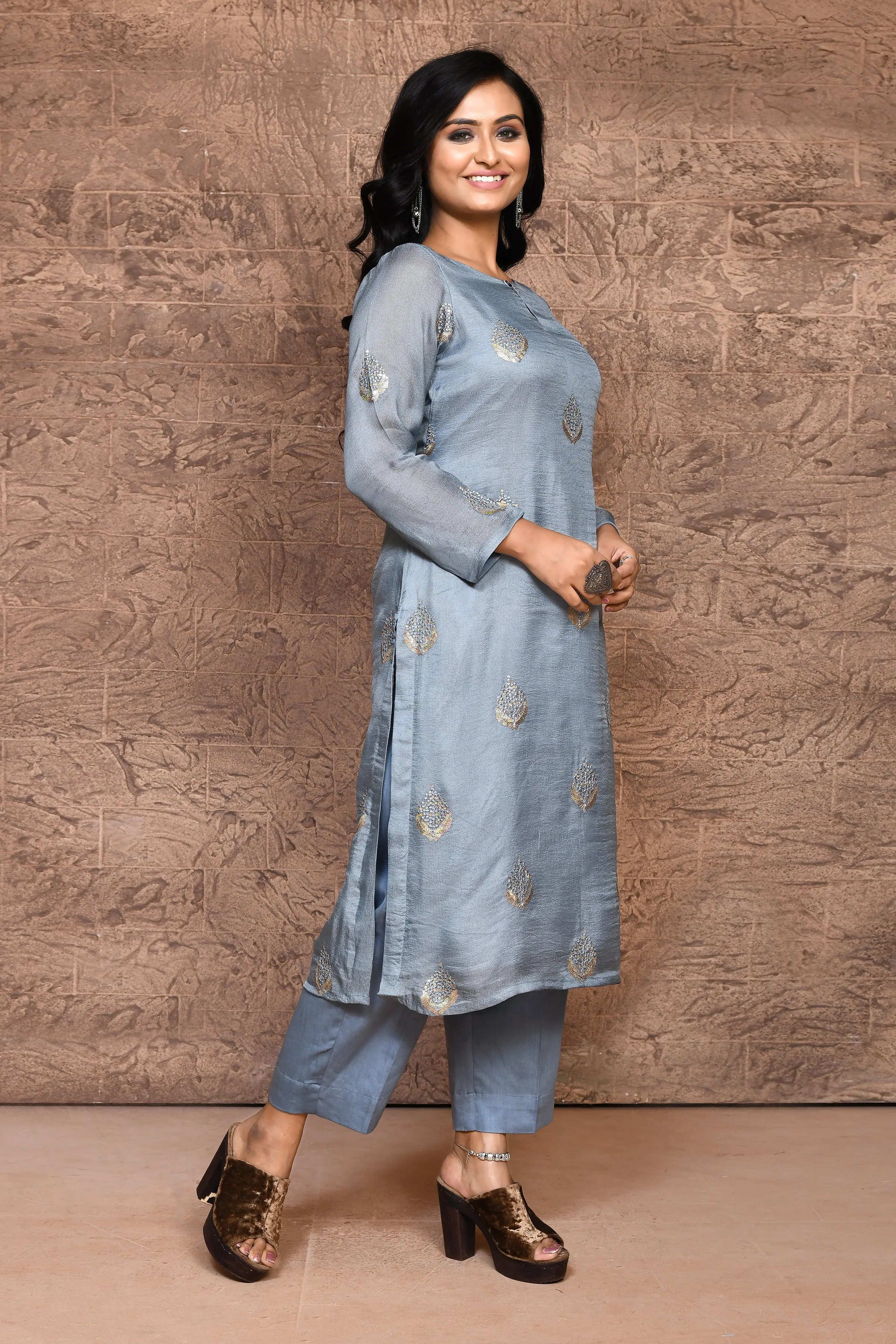 Greyish Blue Jute Sequin Floral Kurta & Pant Set