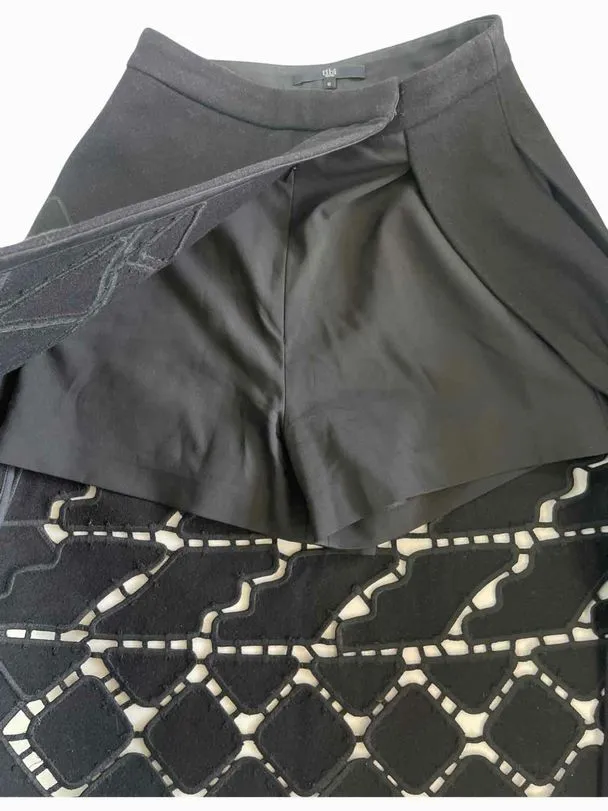 TIBI VIRGIN WOOL CUTOUT DESIGN ALINE WRAP BLACK SKIRT WITH SHORTS SIZE 0