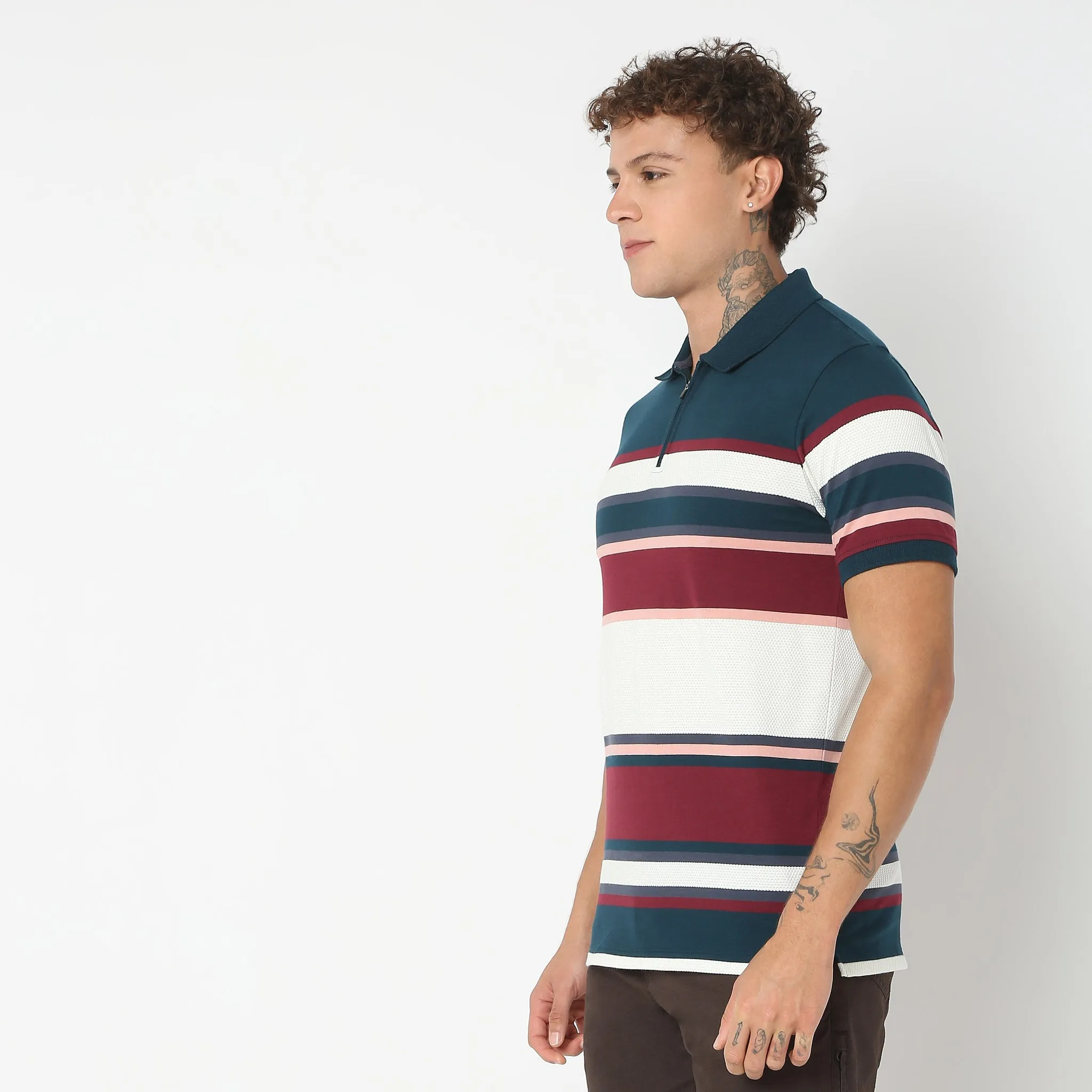 Weekend Polo™ - Exclusive Jacquard Stripes Pattern Zip Neck Regular Fit Polo T-Shirt